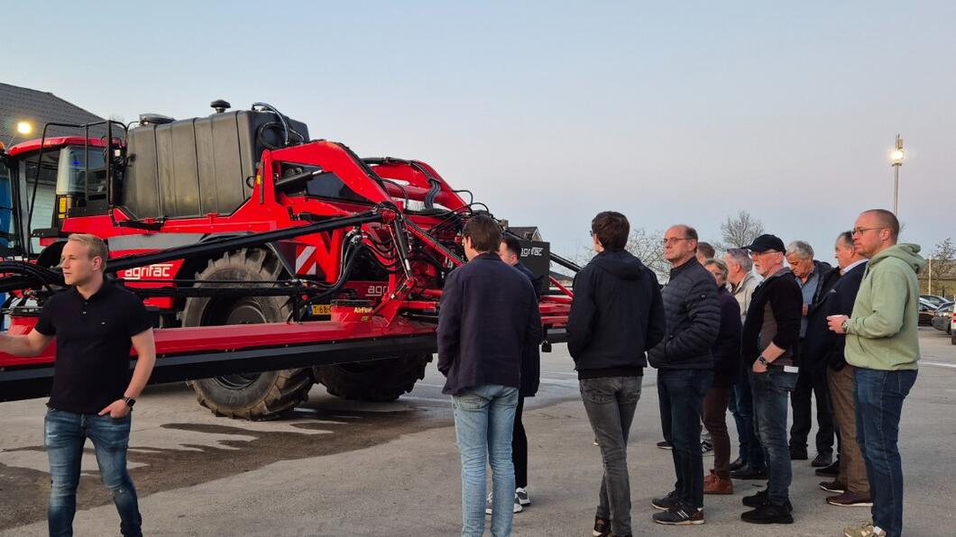 Spuitmachinee bij Timmermans AgriService