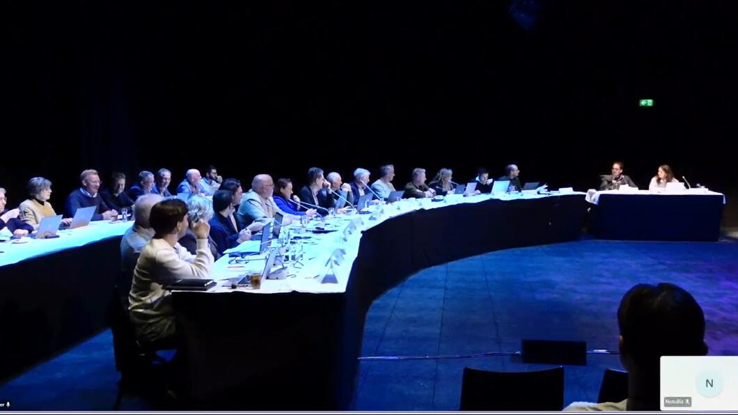 4 november schouwburg vergadering